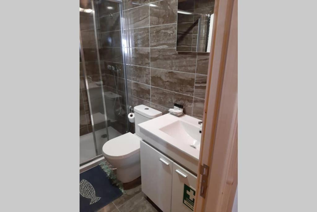 Aurora Papas Apartment Provesende Luaran gambar